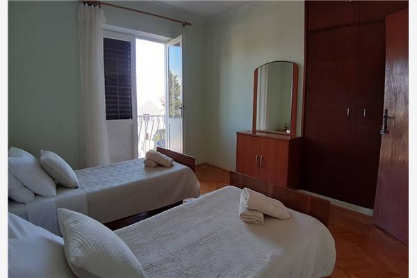 Apartment A1, for 5 persons