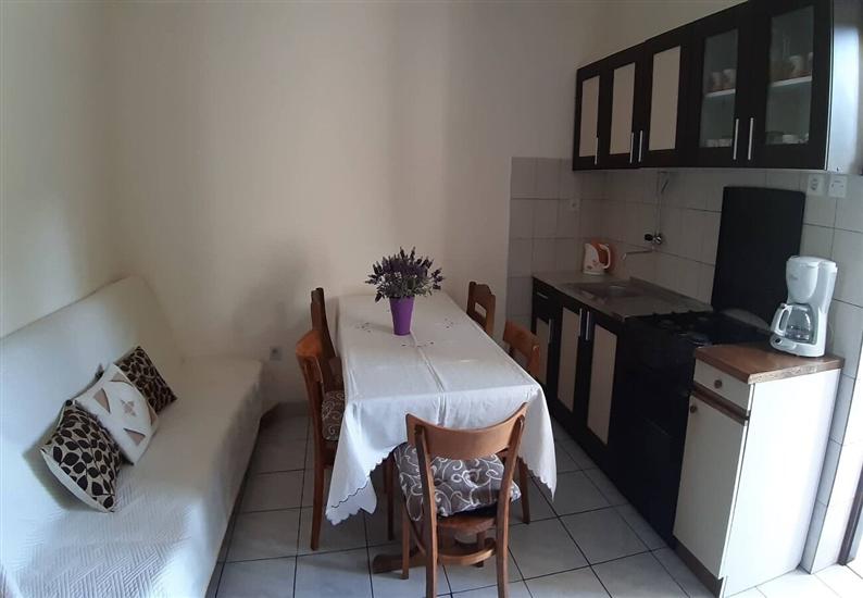 Apartment A2, for 5 persons