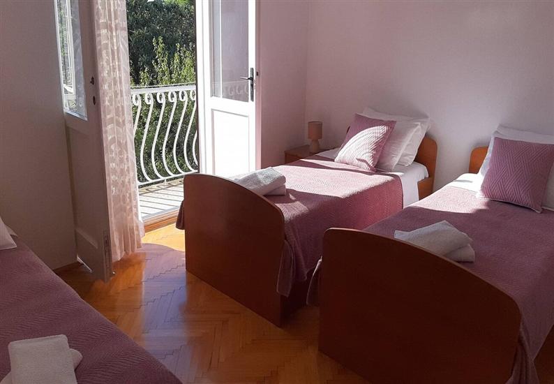 Apartment A2, for 5 persons