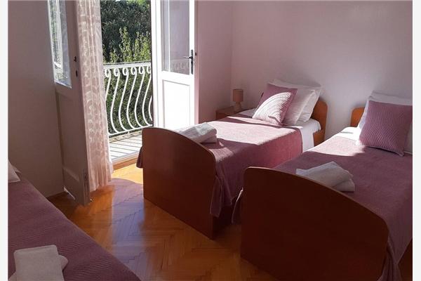 Apartment A2, for 5 persons
