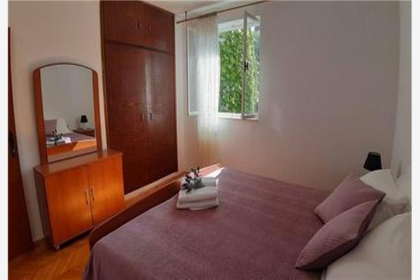 Apartment A2, for 5 persons