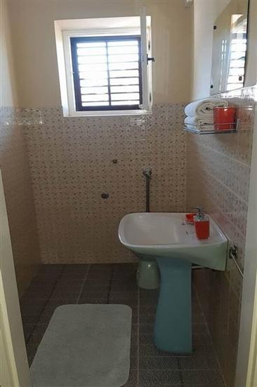 Apartment A2, for 5 persons