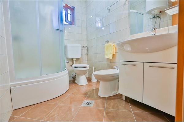 Apartment A4, for 4 persons