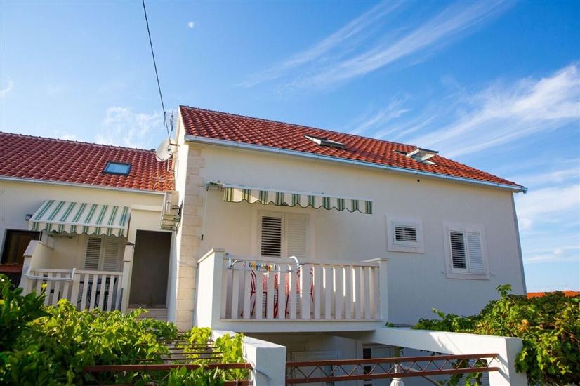 Apartment Lenka Mato