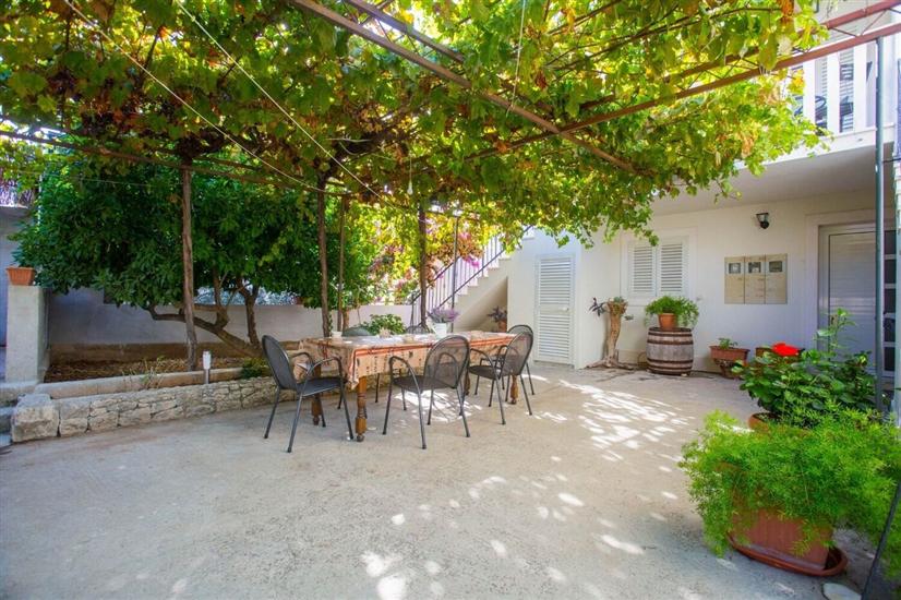 Apartment Lenka Mato