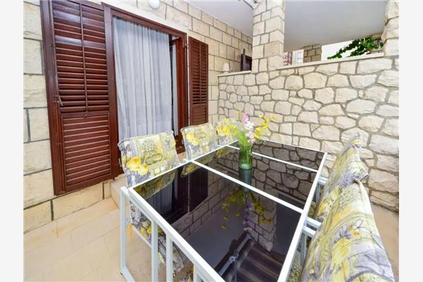 Apartment A1, for 7 persons