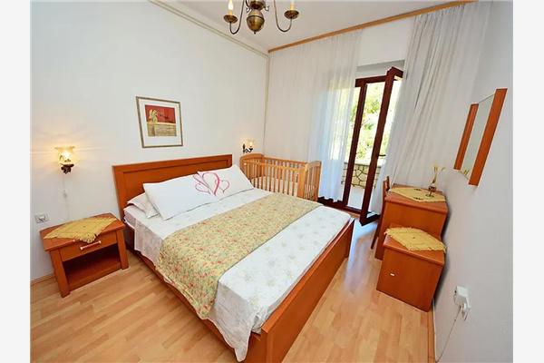 Apartment A1, for 7 persons