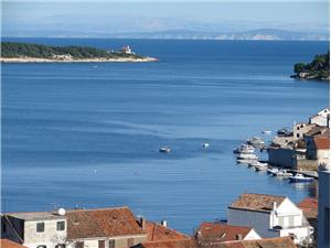 Appartamenti Jakša Vis - isola di Vis, Dimensioni 65,00 m2, Distanza aerea dal mare 150 m, Distanza aerea dal centro città 300 m