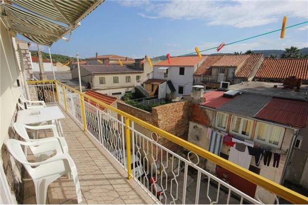 Apartment A1, for 6 persons