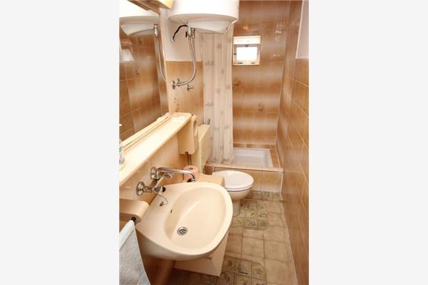 Apartment A1, for 6 persons