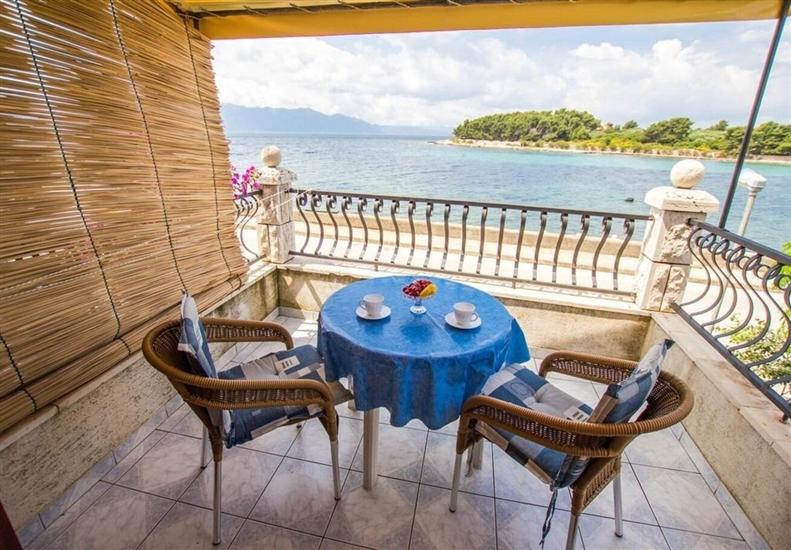 Apartment A2, for 3 persons