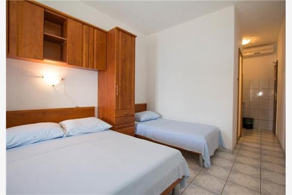 Apartment A2, for 3 persons