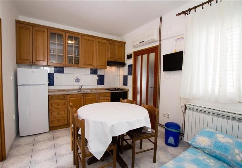 Apartment A6, for 4 persons