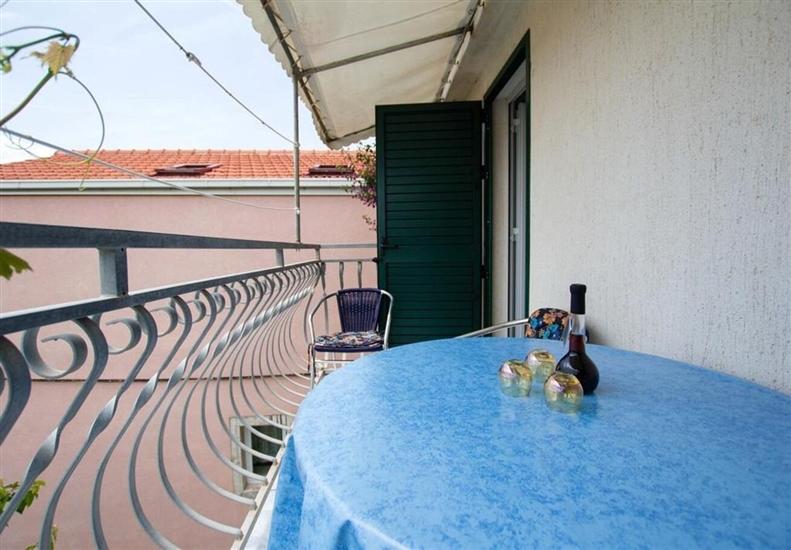 Apartment A7, for 4 persons