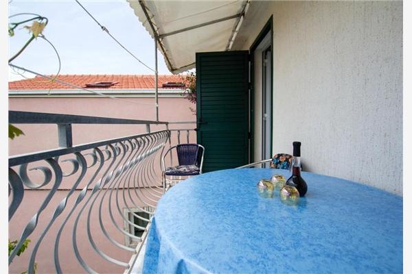 Apartment A7, for 4 persons