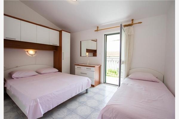 Apartment A7, for 4 persons