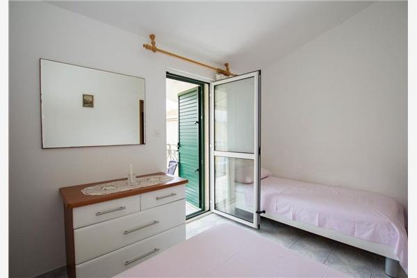 Apartment A7, for 4 persons
