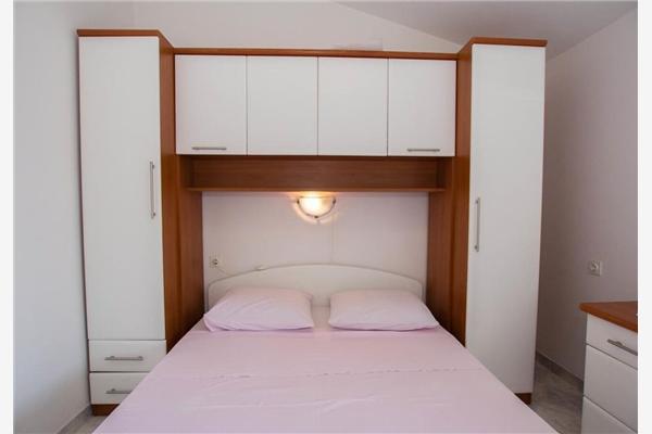 Apartment A7, for 4 persons