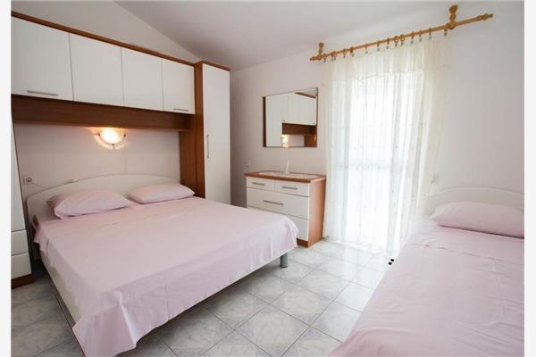 Apartment A7, for 4 persons