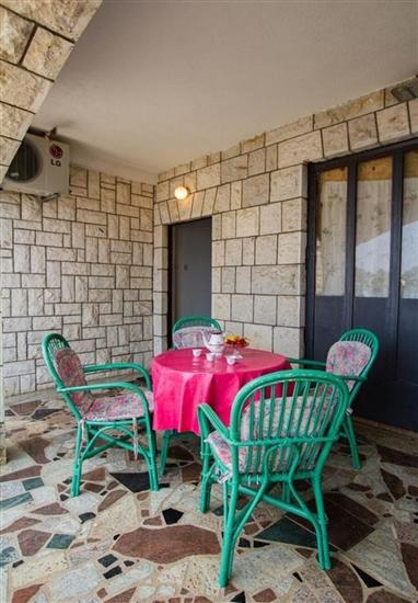 Apartment A8, for 4 persons