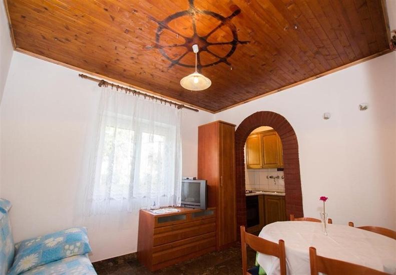 Apartment A8, for 4 persons