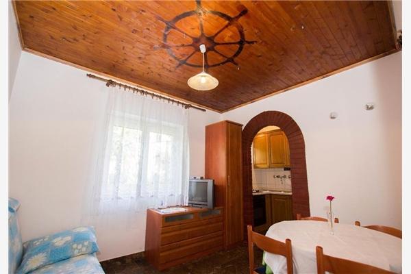 Apartment A8, for 4 persons