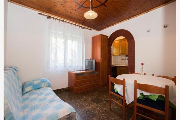 Apartment A8, for 4 persons