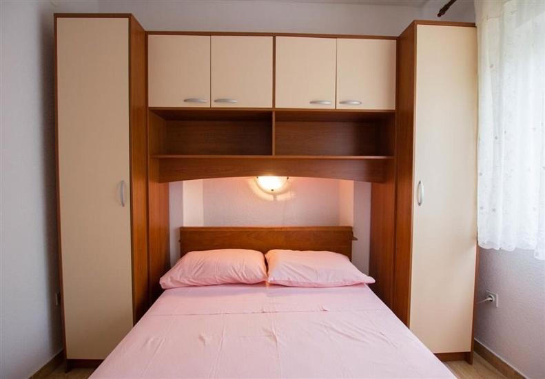 Apartment A8, for 4 persons