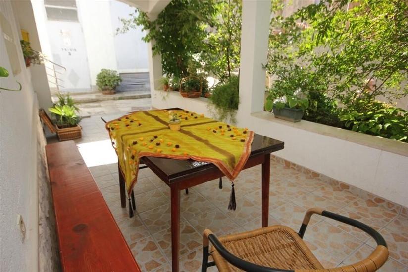 Apartment A1, for 5 persons