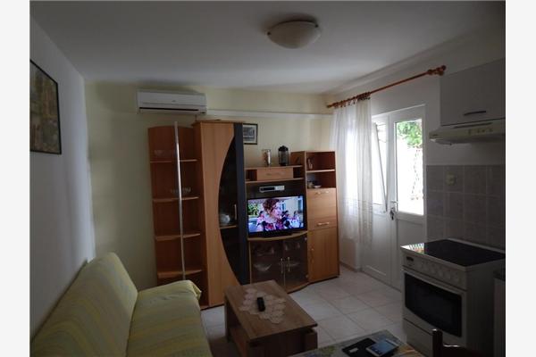 Apartment A1, for 5 persons
