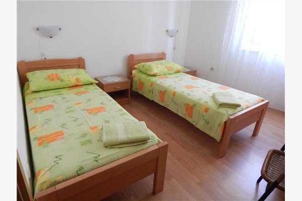 Apartment A1, for 5 persons