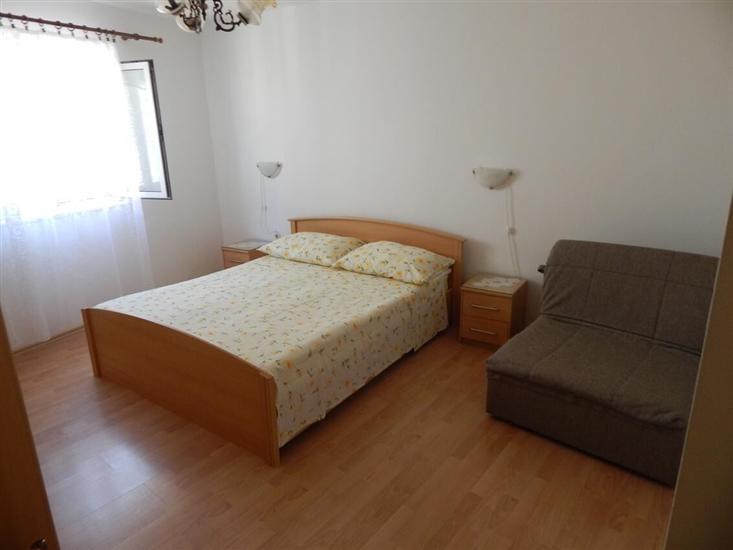 Apartment A1, for 5 persons