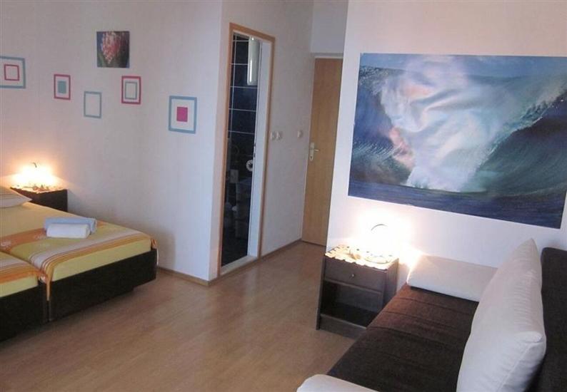 Apartment A2, for 3 persons