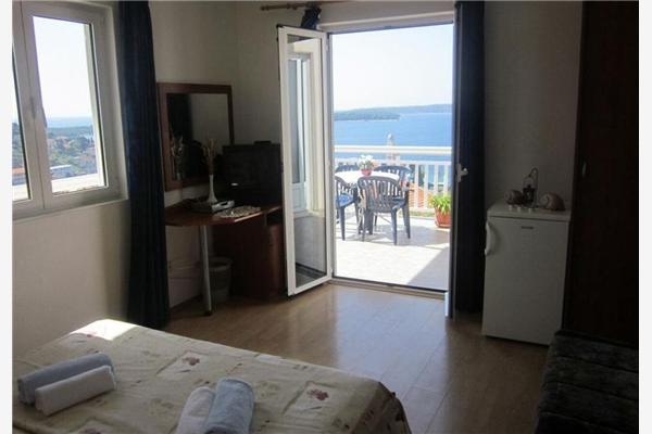 Room S3, for 2 persons