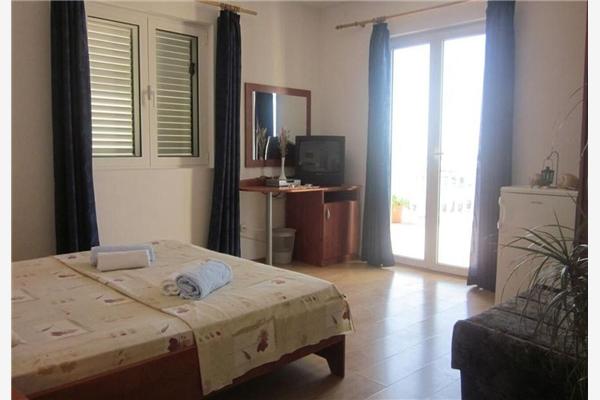 Room S3, for 2 persons