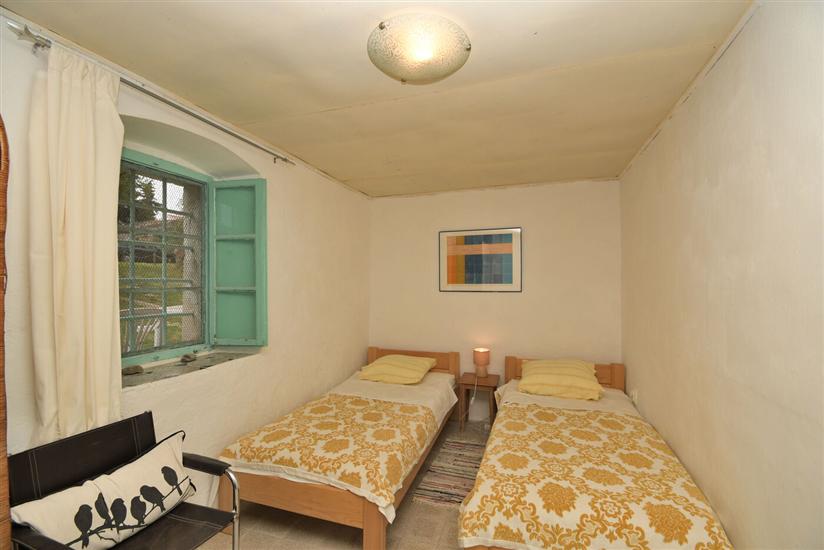 Apartment A1, for 5 persons