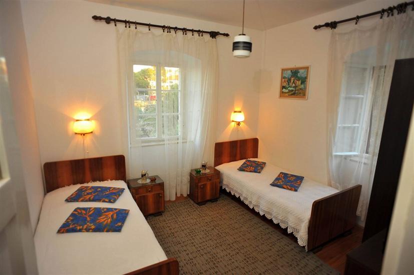 Apartment A2, for 6 persons