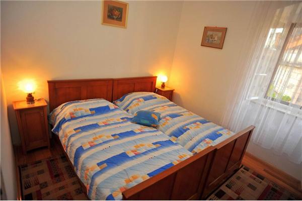 Apartment A2, for 6 persons