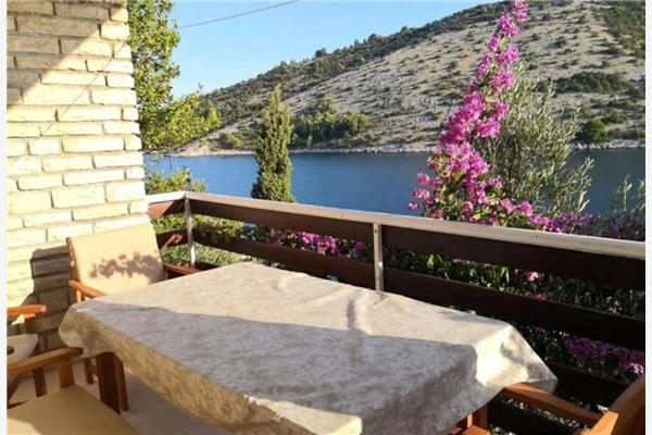 Apartment A1, for 7 persons