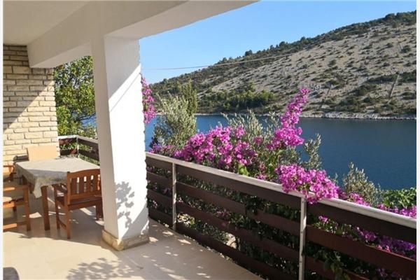 Apartment A1, for 7 persons