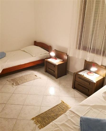 Apartment A1, for 7 persons