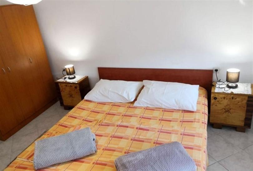 Apartment A1, for 7 persons