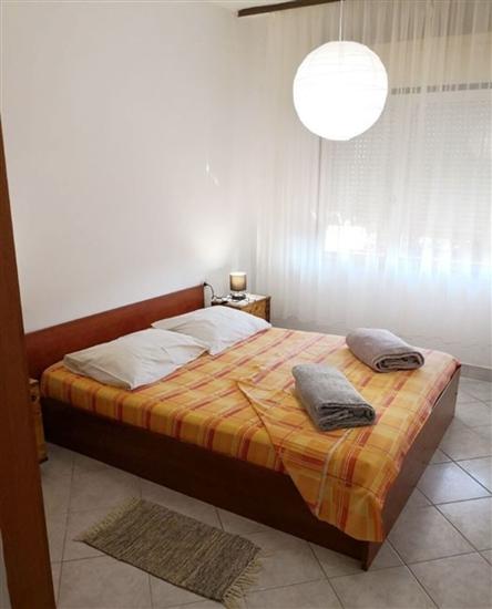 Apartment A1, for 7 persons