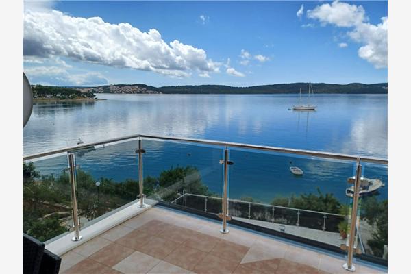 Apartment A2, for 6 persons