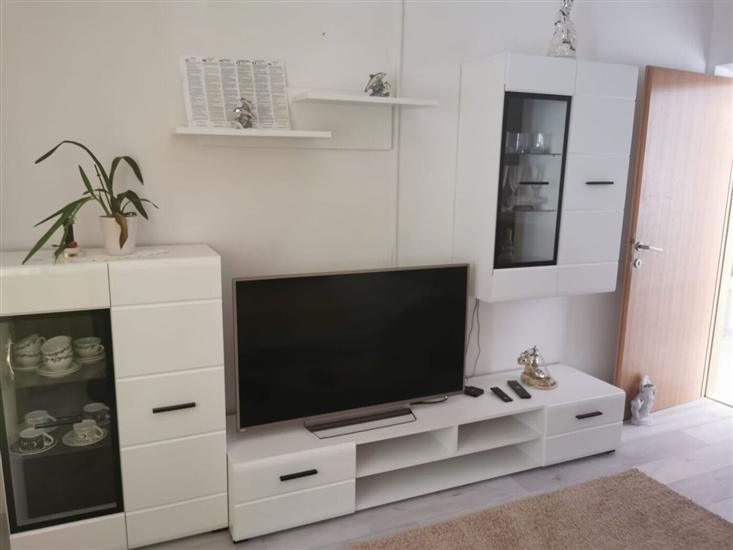 Apartment A2, for 6 persons