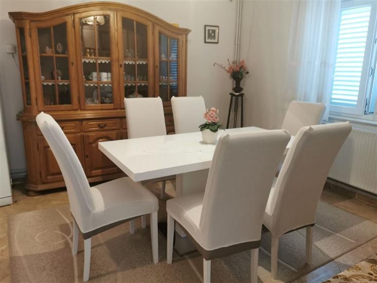 Apartment A2, for 6 persons