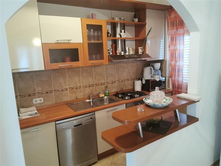 Apartment A2, for 6 persons