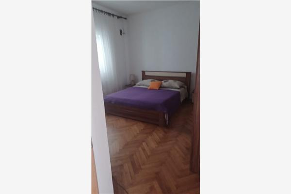 Apartment A2, for 6 persons