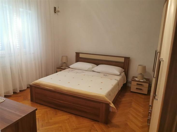Apartment A2, for 6 persons