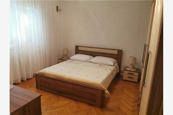 Apartment A2, for 6 persons